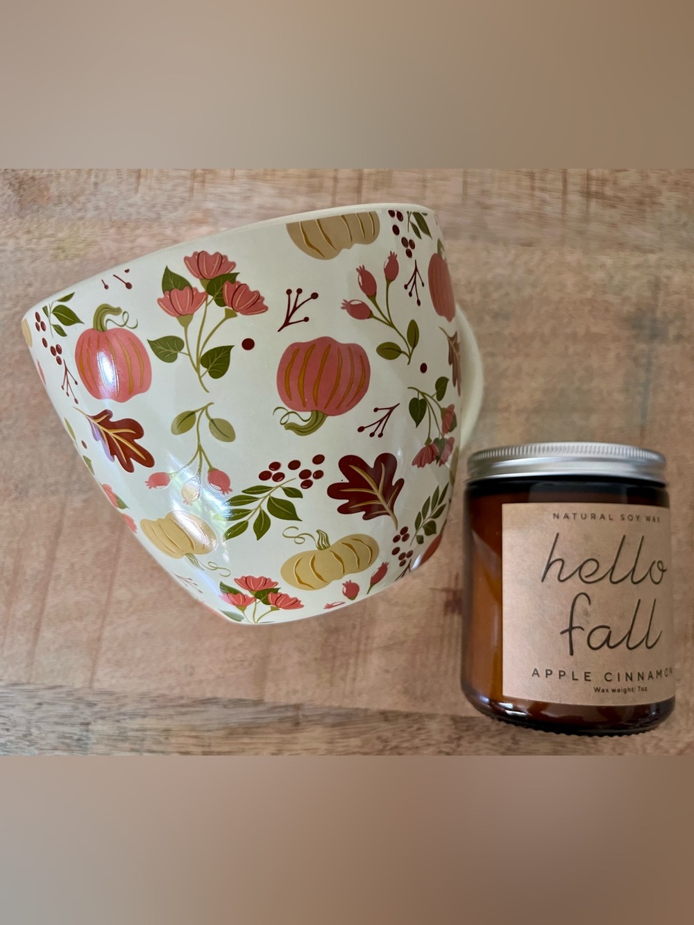 NWOT Hello Fall Apple Cinnamon Soy Candle & Fall Pumpkin Mug Gift Pack